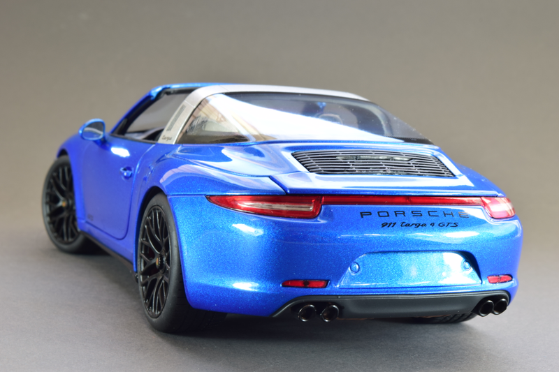 Illustration for article titled Teutonic Tuesday Targa: Schuco Porsche 911 Targa 4 GTS